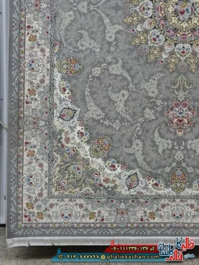 فرش طلاکوب 1200 شانه طرح نگین رنگ طوسی نقره ای کاشان حاشیه