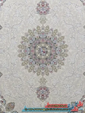 فرش طلاکوب 1200 شانه طرح نگین کرم کاشان زمینه