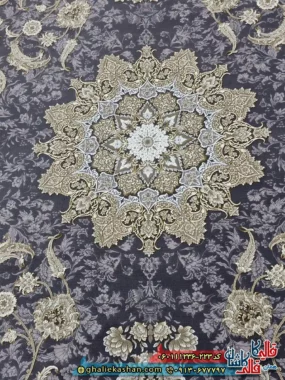 فرش طلاکوب 1200 شانه طرح پرستش رنگ طوسی دلفینی گل برجسته کاشان زمینه