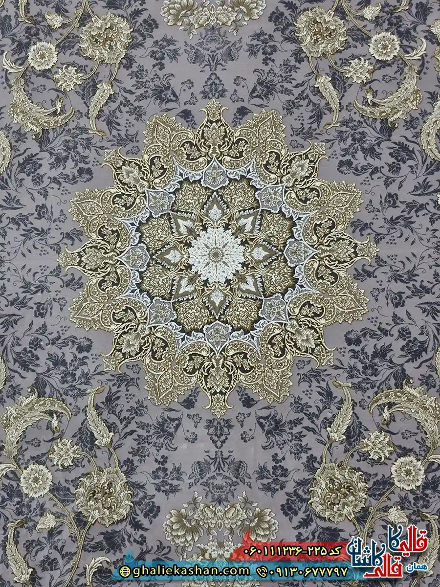 فرش طلاکوب 1200 شانه طرح پرستش رنگ طوسی یاسی گل برجسته کاشان زمینه