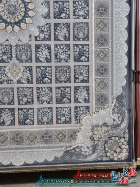 فرش طلاکوب 700 شانه خشتی طرح آیسان زمینه طوسی دودی کاشان حاشیه