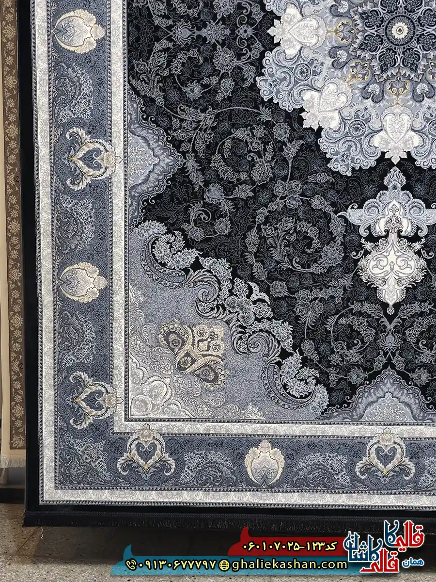 فرش طلاکوب 700 شانه طرح آیدا رنگ سرمه ای کاشان حاشیه