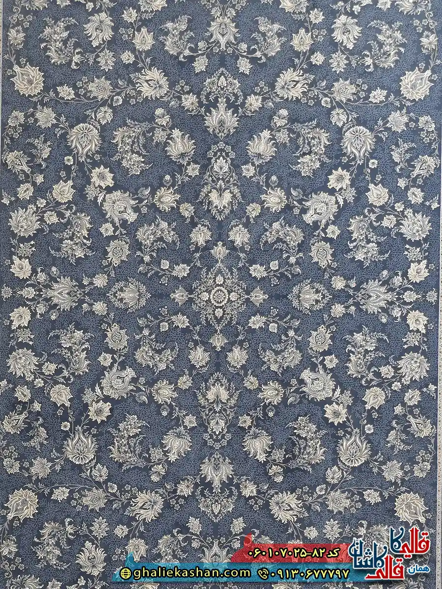 فرش طلاکوب 700 شانه طرح افشان فرنوش رنگ طوسی دودی کاشان زمینه