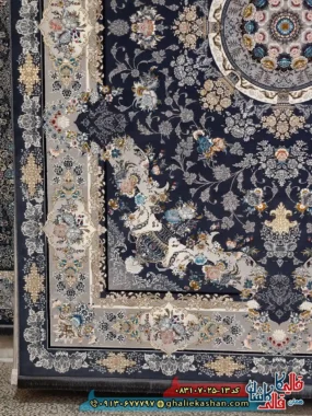 فرش طلاکوب 700 شانه طرح رزا رنگ طوسی دودی کاشان حاشیه