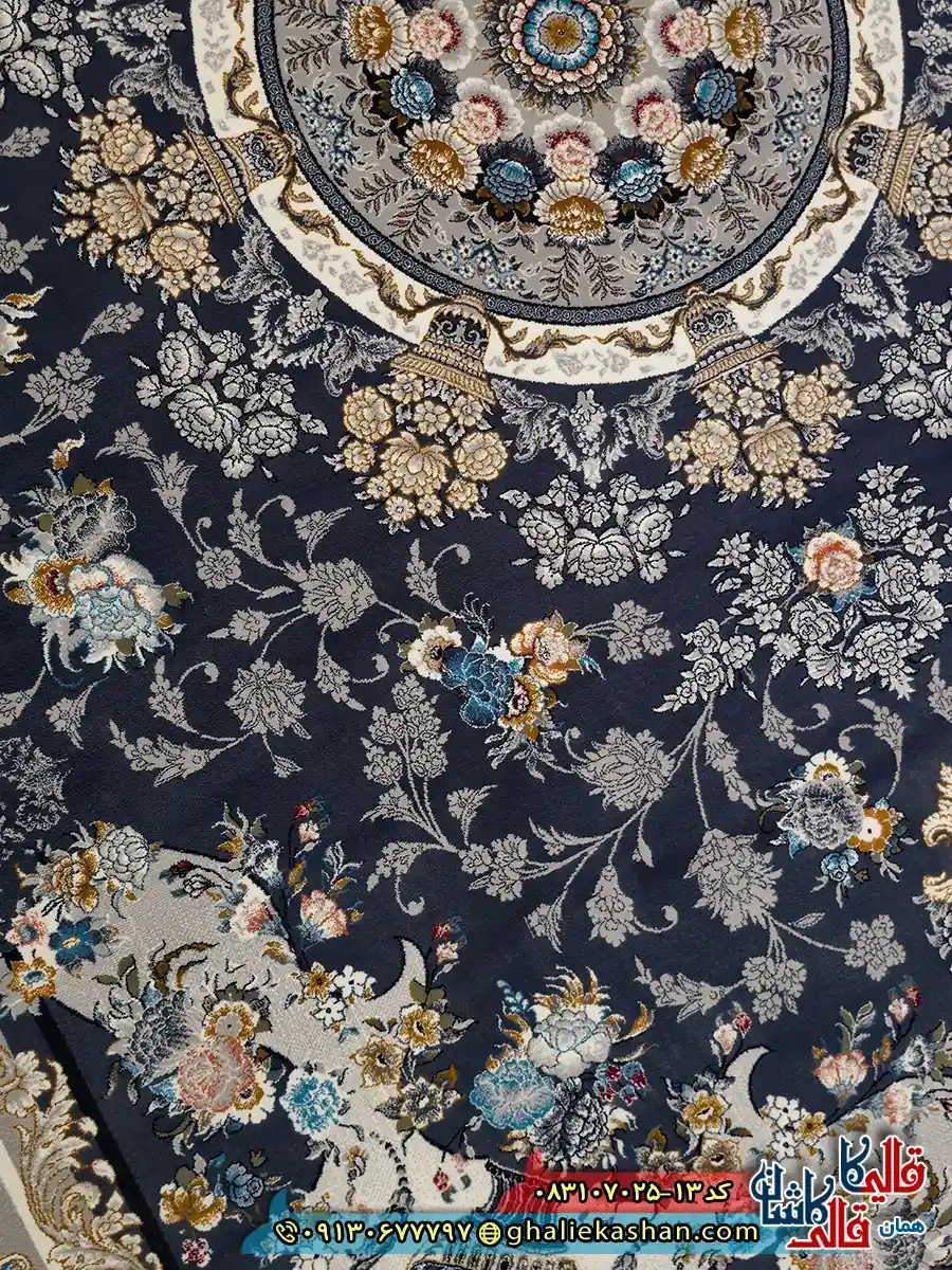 فرش طلاکوب 700 شانه طرح رزا رنگ طوسی دودی کاشان نزدیک 2