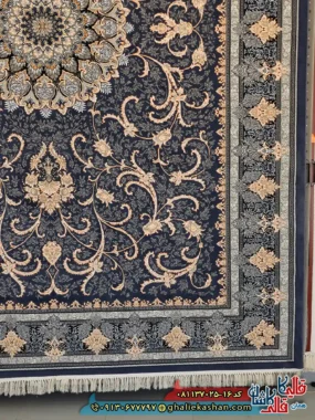 فرش طلاکوب 700 شانه طرح طناز رنگ طوسی دلفینی کاشان حاشیه