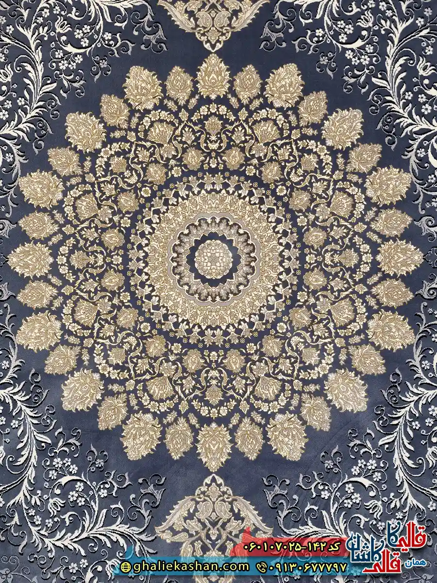 فرش طلاکوب 700 شانه طرح مهناز رنگ طوسی دودی کاشان زمینه