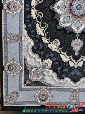 فرش طلاکوب 700 شانه طرح کرشمه رنگ سرمه ای کاشان حاشیه