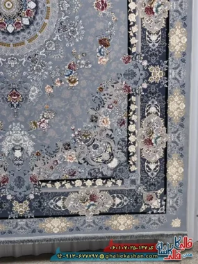 فرش طلاکوب 700 شانه طرح گندم رنگ طوسی نقره ای کاشان حاشیه