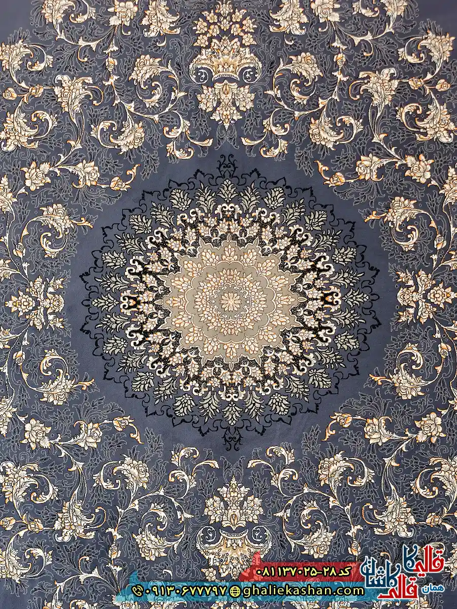 فرش طلاکوب 700 شانه طرح یلدا رنگ طوسی دلفینی کاشان زمینه