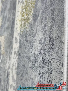 فرش طلاکوب وینتیج 1200 شانه طرح آذر رنگ طوسی نقره ای گل برجسته کاشان نزدیک 2