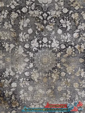 فرش طلاکوب وینتیج 1200 شانه طرح افشان شاه پسند رنگ طوسی دودی گل برجسته کاشان زمینه