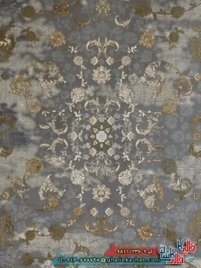 فرش طلاکوب وینتیج 1200 شانه طرح افشان قصر رنگ طوسی نقره ای گل برجسته کاشان زمینه