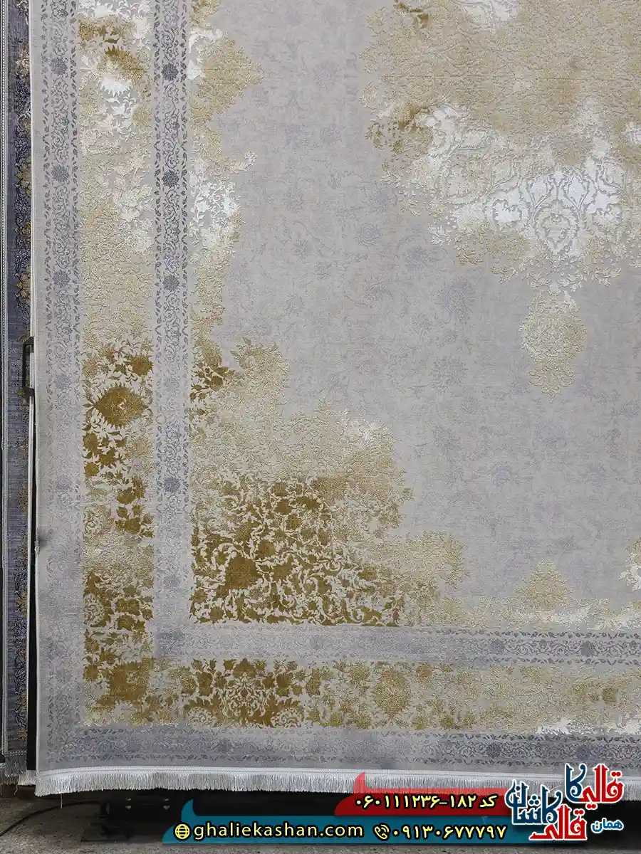 فرش طلاکوب وینتیج 1200 شانه طرح دیانا رنگ کرم صدفی گل برجسته کاشان حاشیه