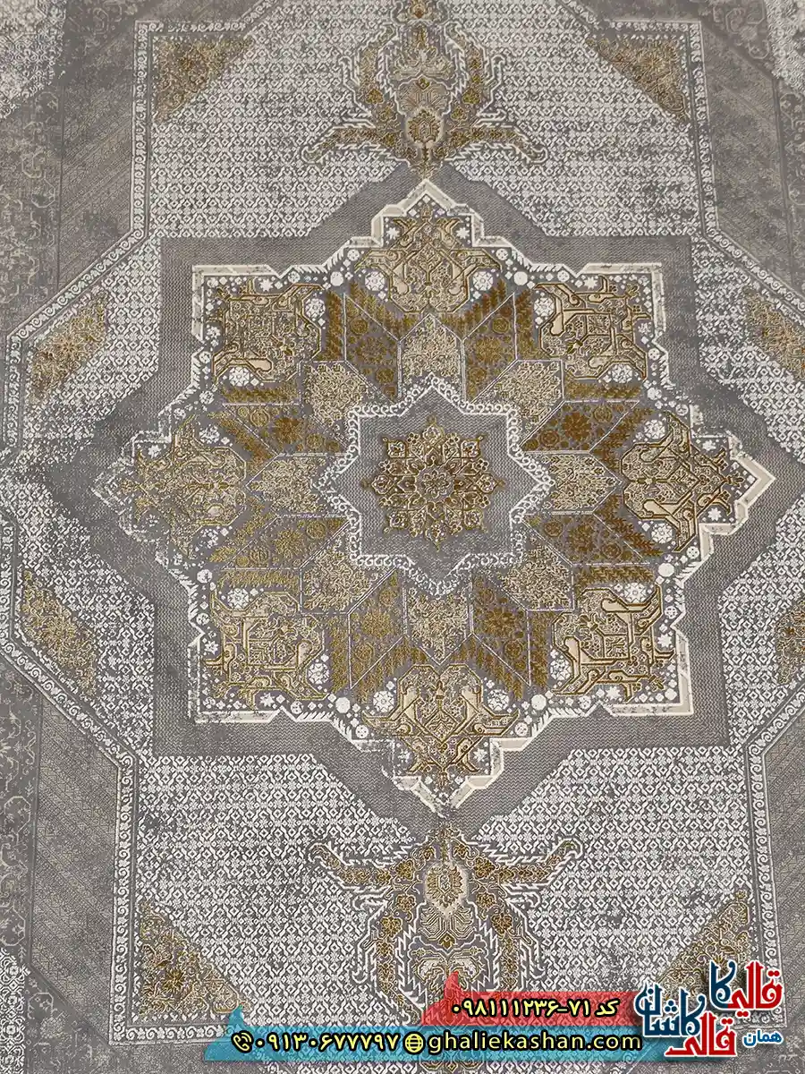 فرش طلاکوب وینتیج 1200 شانه طرح شازده رنگ طوسی نقره ای گل برجسته کاشان زمینه