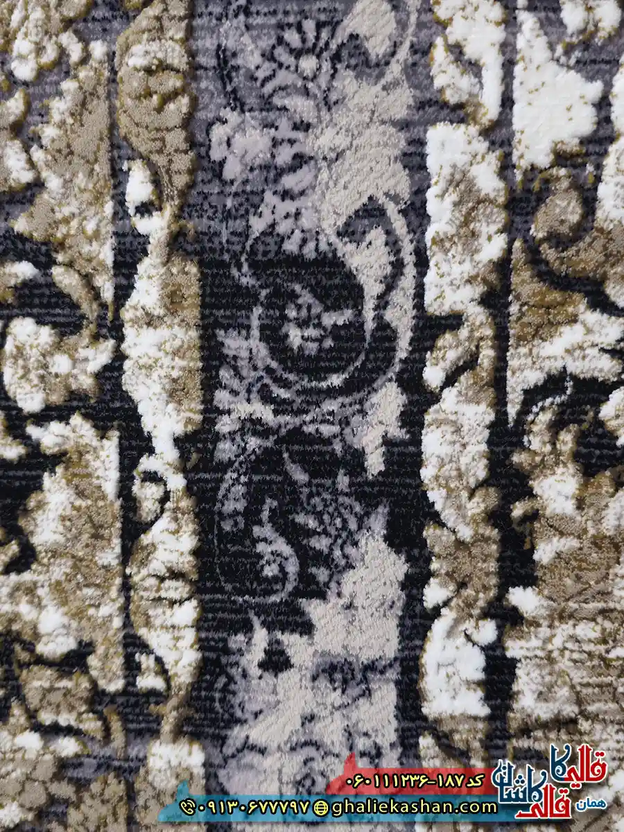 فرش طلاکوب وینتیج 1200 شانه طرح هدیه رنگ کرم صدفی گل برجسته کاشان نزدیک 3