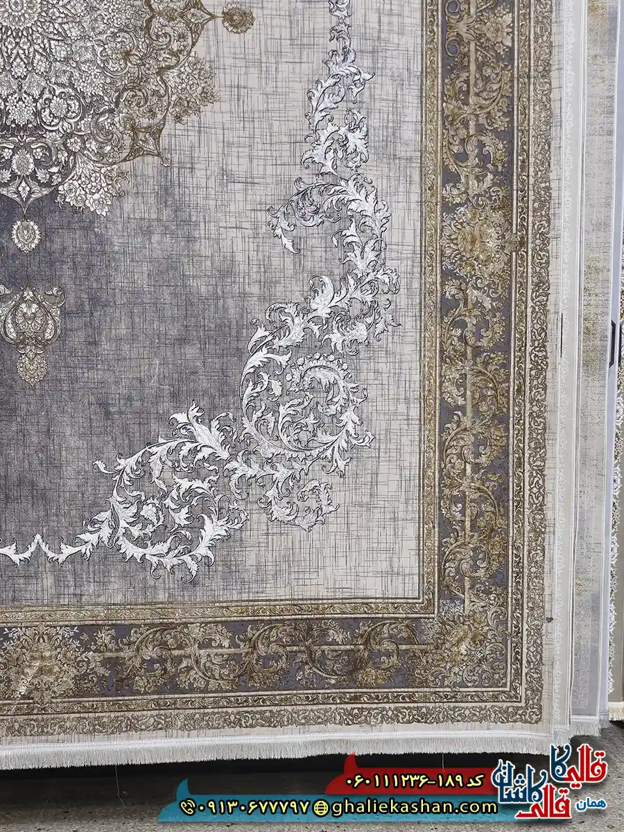 فرش طلاکوب وینتیج 1200 شانه طرح همدم رنگ کرم صدفی گل برجسته کاشان حاشیه