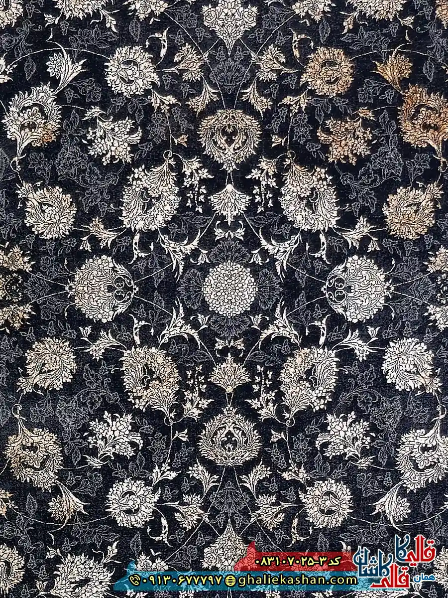 فرش وینتیج 700 شانه طرح افشان آرمان شاه عباسی رنگ سرمه ای کاشان زمینه