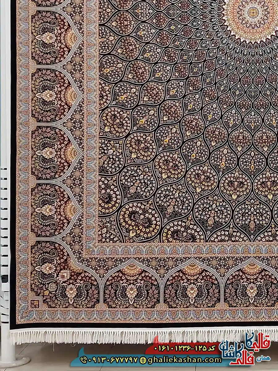 فرش کلاسیک 1200 شانه اصیل طرح سلطانیه گنبد رنگ سرمه ای کاشان حاشیه