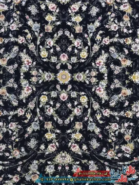 فرش کلاسیک 1200 شانه طرح افشان یونا رنگ سرمه ای گل برجسته کاشان زمینه