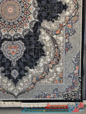 فرش کلاسیک 700 شانه خشتی طرح ناهید رنگ سرمه ای کاشان دکوراسیون