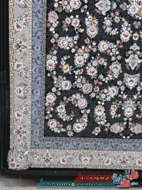 فرش کلاسیک 700 شانه طرح افشان ساحل رنگ سرمه ای کاشان حاشیه