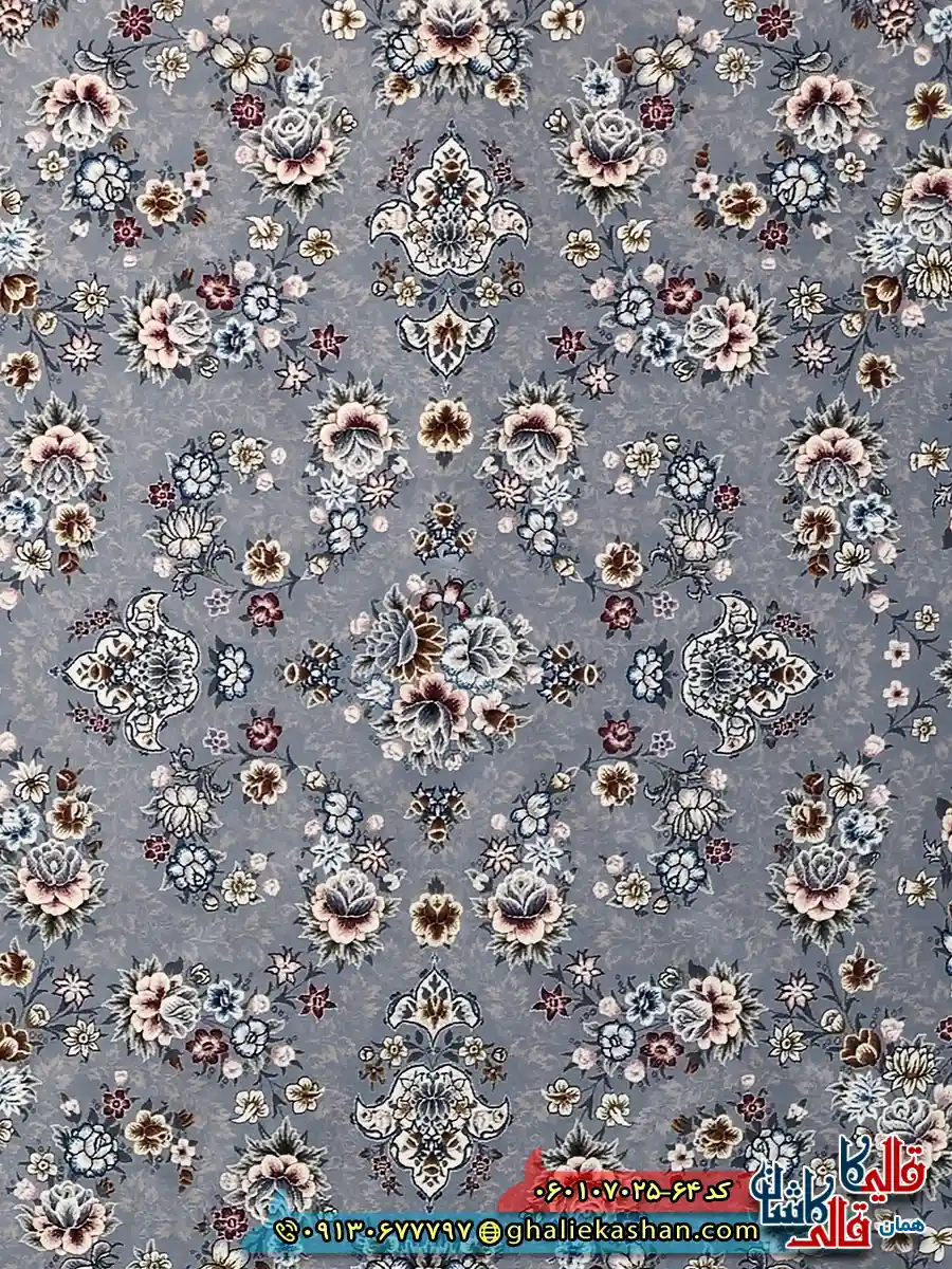 فرش کلاسیک 700 شانه طرح افشان ساحل رنگ نقره ای حاشیه ترمه ای کاشان زمینه