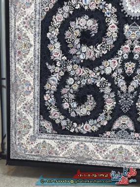 فرش کلاسیک 700 شانه طرح افشان شکوه رنگ سرمه ای کاشان حاشیه