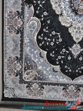 فرش کلاسیک 700 شانه طرح سوگند رنگ سرمه ای کاشان حاشیه