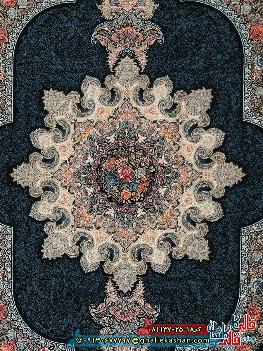 فرش کلاسیک 700 شانه طرح کارینا رنگ سرمه ای کاشان زمینه