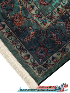 فرش 1000 شانه طرح افشان نگارستان چهل بند زمینه سبز خزه ای کاشان نزدیک3