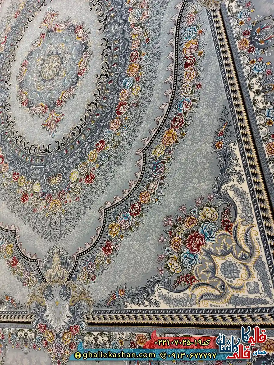 فرش 700 شانه طرح ارمغان رنگ طوسی نقره ای کاشان نزدیک