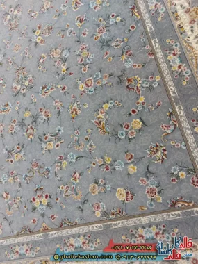 فرش 700 شانه طرح افشان آتیلا رنگ طوسی نقره ای کاشان زمینه