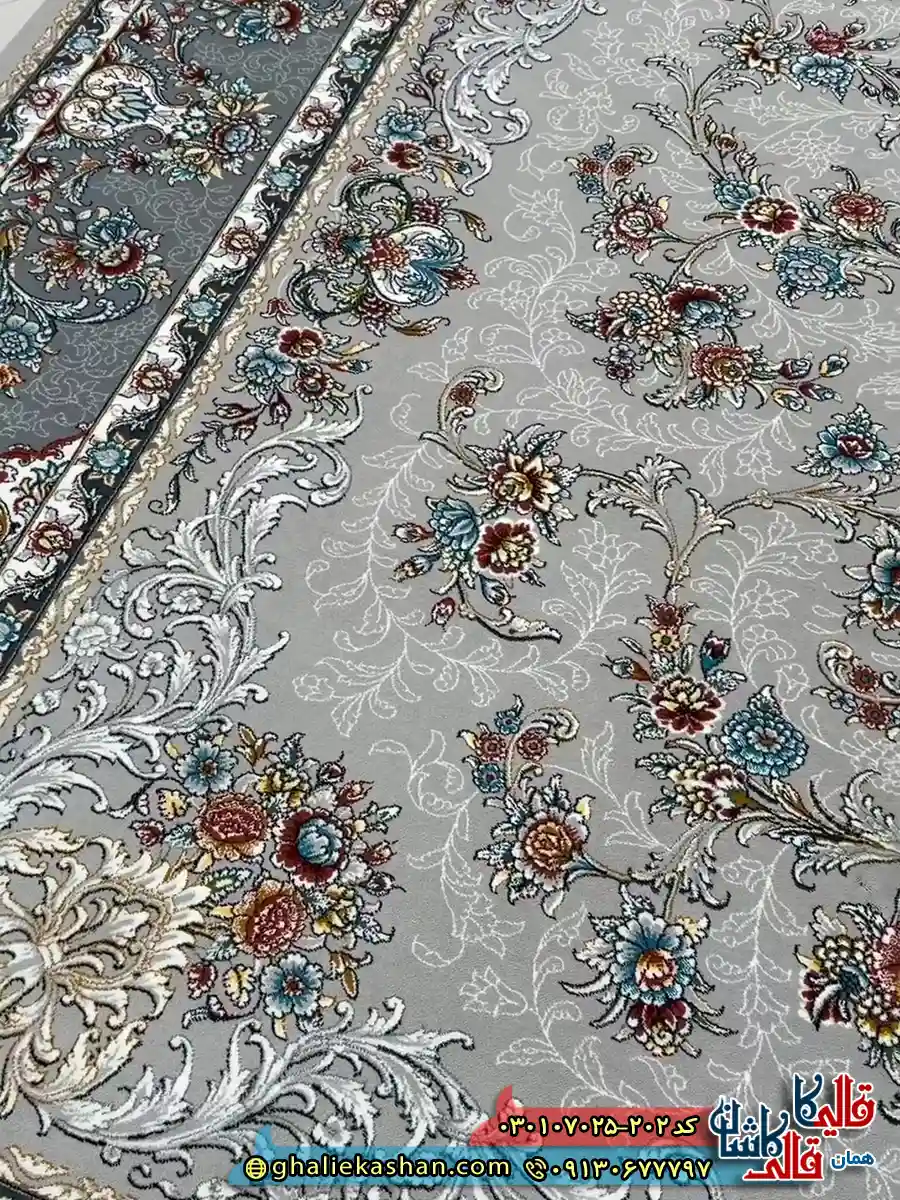 فرش 700 شانه طرح افشان حریر رنگ طوسی سیلور کاشان نزدیک