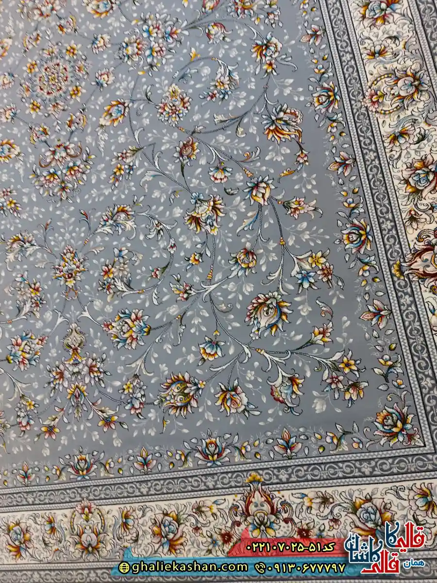 فرش 700 شانه طرح افشان وفا رنگ طوسی نقره ای کاشان زمینه