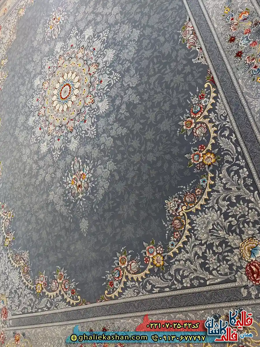 فرش 700 شانه طرح کاریا رنگ طوسی دودی کاشان زمینه