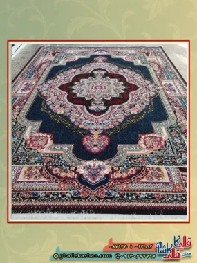 فرش ارزان طرح 700 شانه طرح باغ معلق رنگ سرمه ای فیلی کاشان زمینه