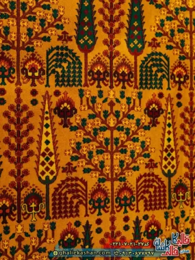 فرش سنتی 700 شانه طرح مهتا رنگ طلایی کاشان نزدیک