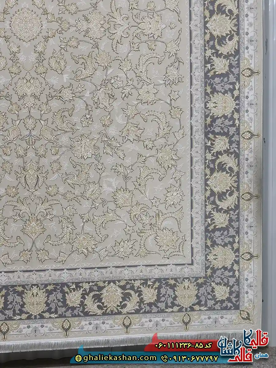 فرش طلاکوب 1200 شانه طرح افشان توتیا رنگ کرم صدفی گل برجسته کاشان حاشیه