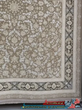 فرش طلاکوب 1200 شانه طرح افشان گلریز رنگ طوسی سیلور گل برجسته کاشان حاشیه