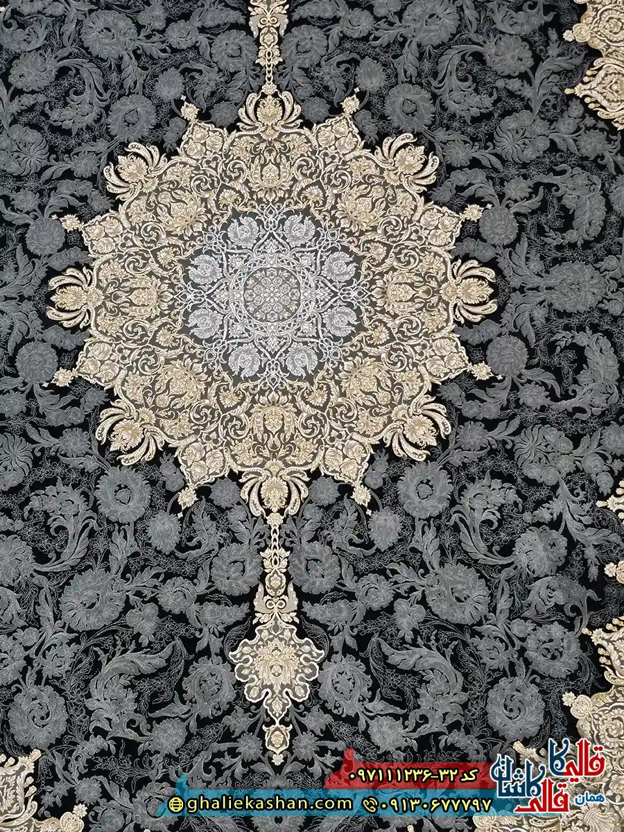 فرش طلاکوب 1200 شانه طرح مهسان رنگ سرمه ای گل برجسته کاشان زمینه