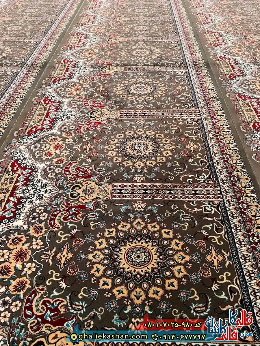 فرش مسجد 700 شانه طرح کبریا رنگ قهوه ای گردویی کاشان سجاده فرش رولی فرش مسجد 700 شانه طرح کبریا رنگ قهوه ای گردویی کاشان سجاده فرش رولی