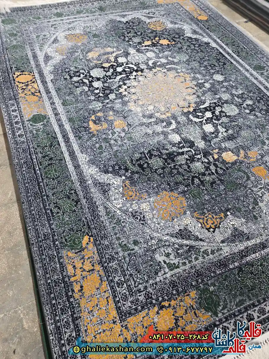 فرش وینتیج 700 شانه طرح آرمان رنگ دودی سبز کاشان زمینه