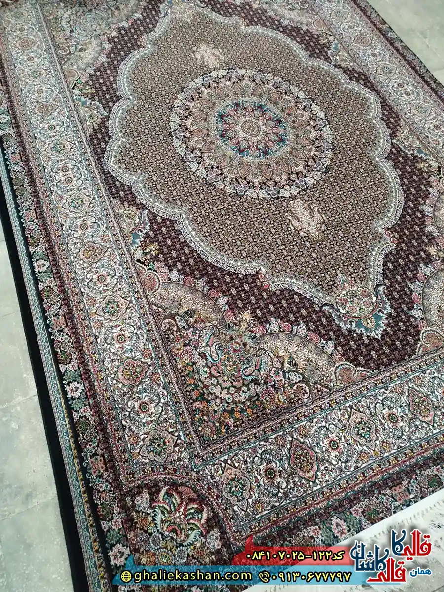 فرش 700 شانه طرح ریز ماهی صالح رنگ مشکی سرمه ای کاشان اصلی فرش 700 شانه طرح ریز ماهی صالح رنگ مشکی سرمه ای کاشان اصلی