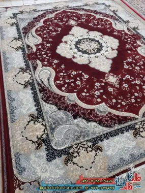 فرش 700 شانه طرح سوگند رنگ قرمز روناسی کاشان زمینه