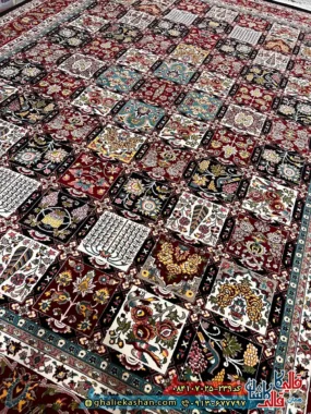 فرش خشتی 700 شانه طرح بختیاری رنگ سرمه ای کاشان زمینه