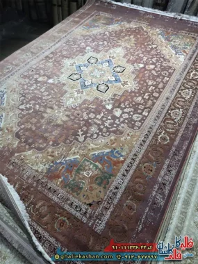 فرش سنتی کلاسیک  1200  شانه طرح هریس رنگ سوسنی قهوه ای گل برجسته کاشان