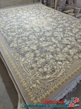 فرش طلاکوب 1200 شانه طرح افشان گندم رنگ طوسی فیلی گل برجسته کاشان