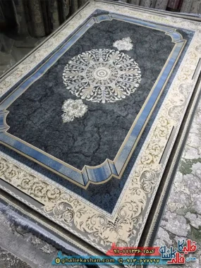 فرش طلاکوب 1200 شانه طرح خلیجی رنگ طوسی نقره ای گل برجسته کاشان