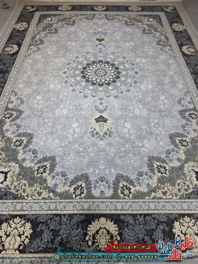 فرش طلاکوب 700 شانه طرح ترلان رنگ طوسی نقره ای گل برجسته کاشان
